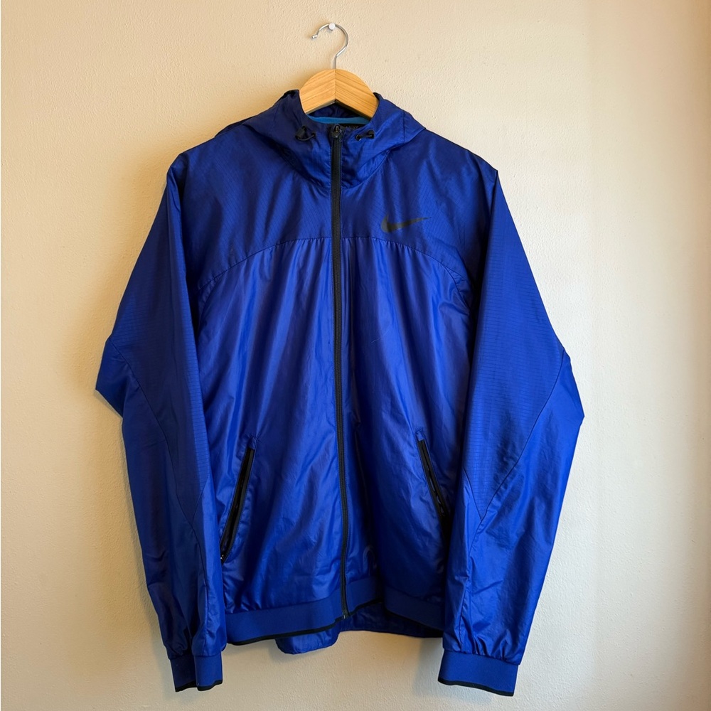 Nike Men's Vibrant Blue Windbreaker